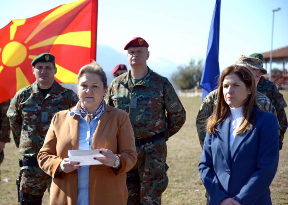Министерката Петровска ја осуди воената агресија на Русија врз Украина