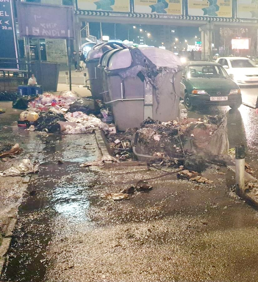 Град Скопје и ЈП Комунална хигиена со апел да престане палењето и уништувањето на контејнерите низ скопските улици