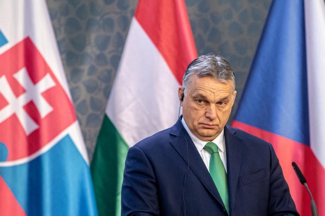 Орбан го осуди рускиот напад, Унгарија подготвена да прими бегалци од Украина