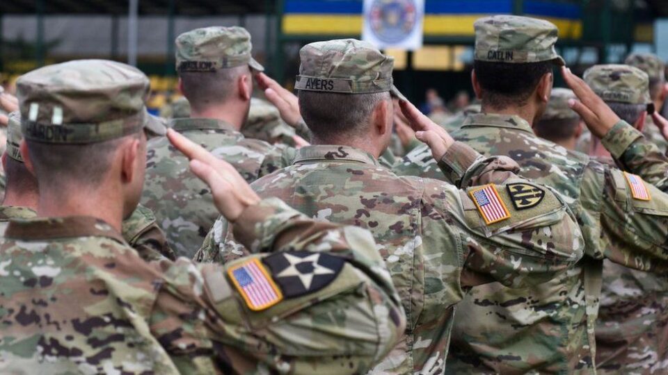 Песков: САД повторно ги зголемува тензиите, испраќањето американски војници во Европа е причина за загриженост