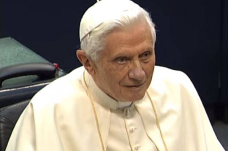 Тужба против папата Бенедикт поради свештеник педофил