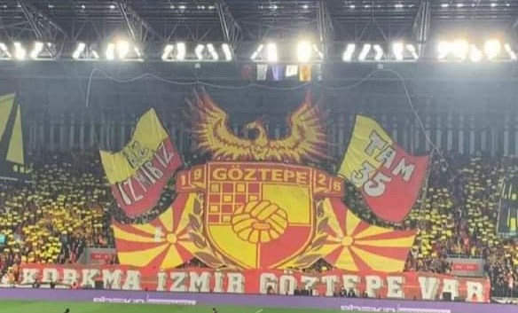 Македонското знаме на трибините во Турција