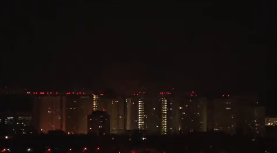 Киев нападнат со дронови, жителите повикани во засолништа