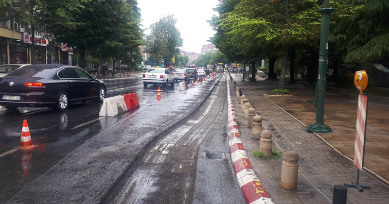 Се санираат оштетените булевари низ градот Скопје