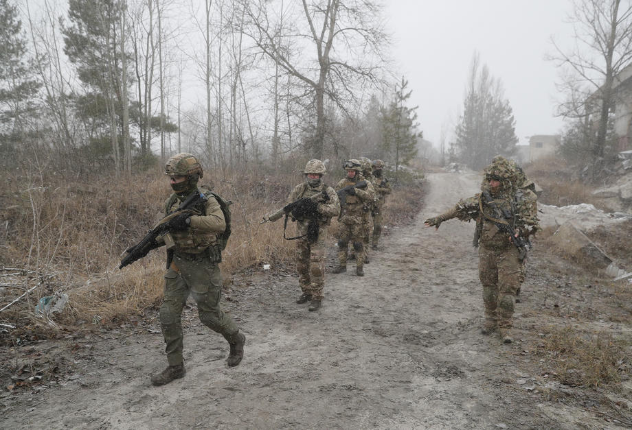 Украина: Двајца војници загинаа, а 12 се повредени при гранатирање од страна на сепаратистите