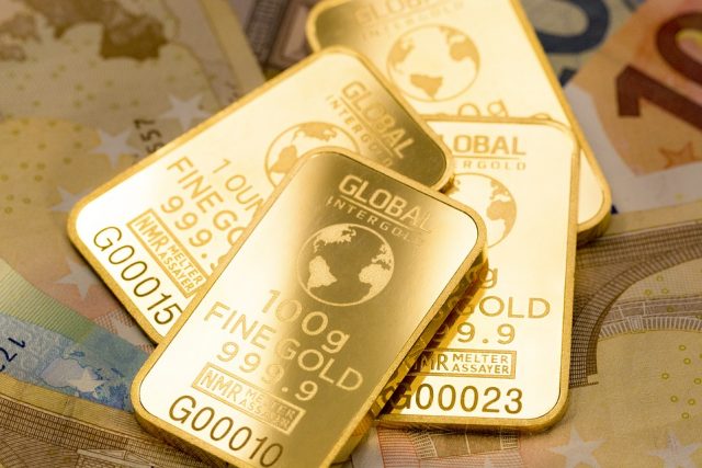 Централната банка на Русија повторно почнува да купува злато