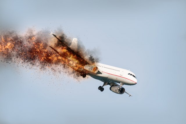Кинеските власти ја потврдија информацијата за урнат патнички авион