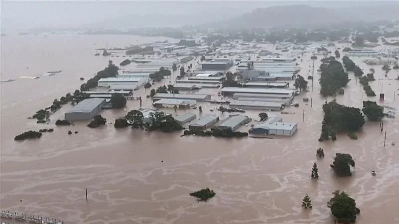 Најмалку 20 загинати во големите поплави во Австралија