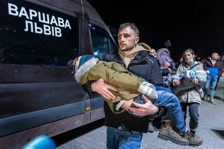 Во Полска досега избегале повеќе од 2,75 милиони Украинци