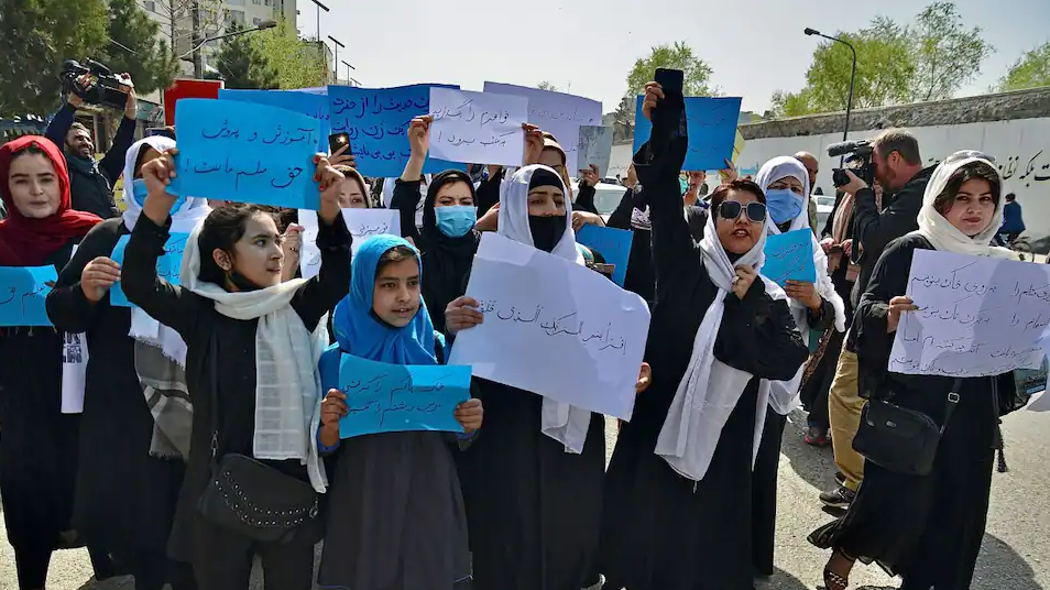 Во Кабул протест поради затворањето на средните училишта за девојчињата