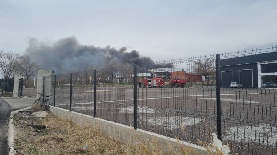 Пожар во магацин за детски играчки во Штип