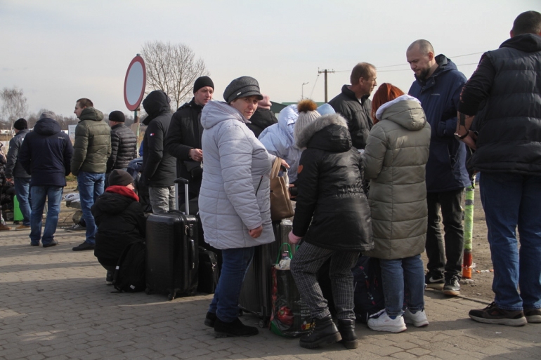 Околу 350.000 бегалци од Украина влегоа во Полска