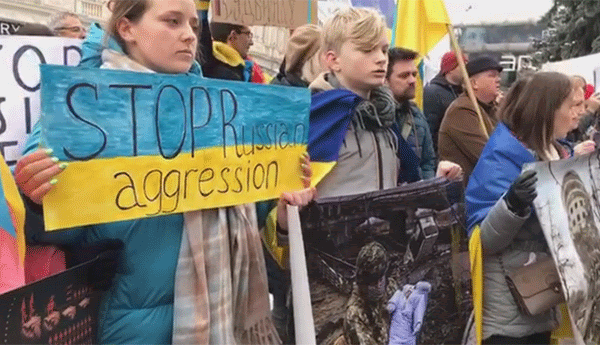 Протестен марш во Скопје против војната во Украина
