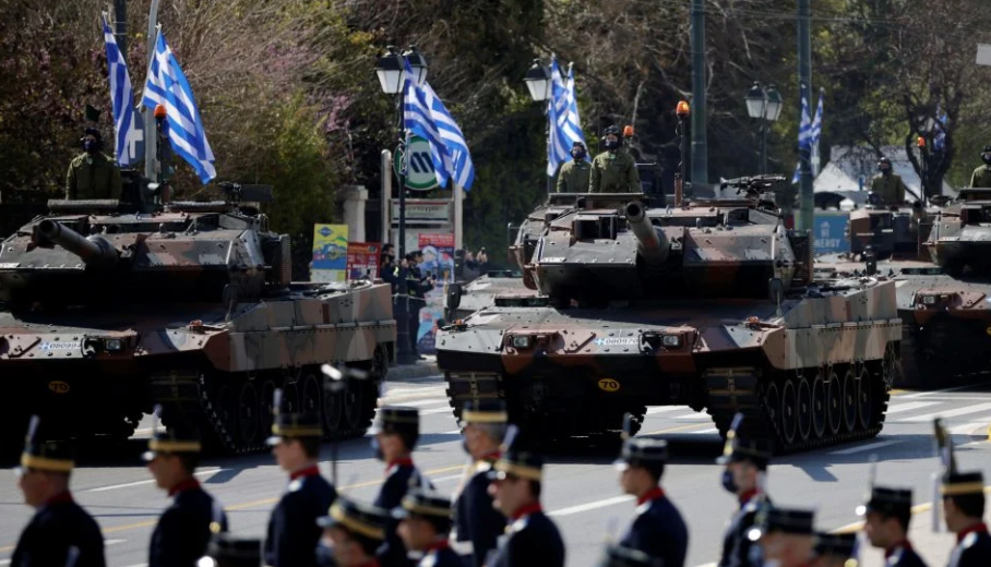 По две години воената парада во Атина со публика и без рестрикции