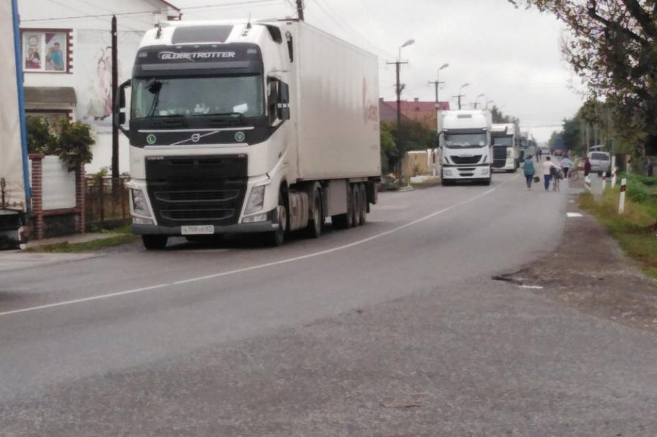 Српски возач на камион загинал во кабината при товарење во Италија