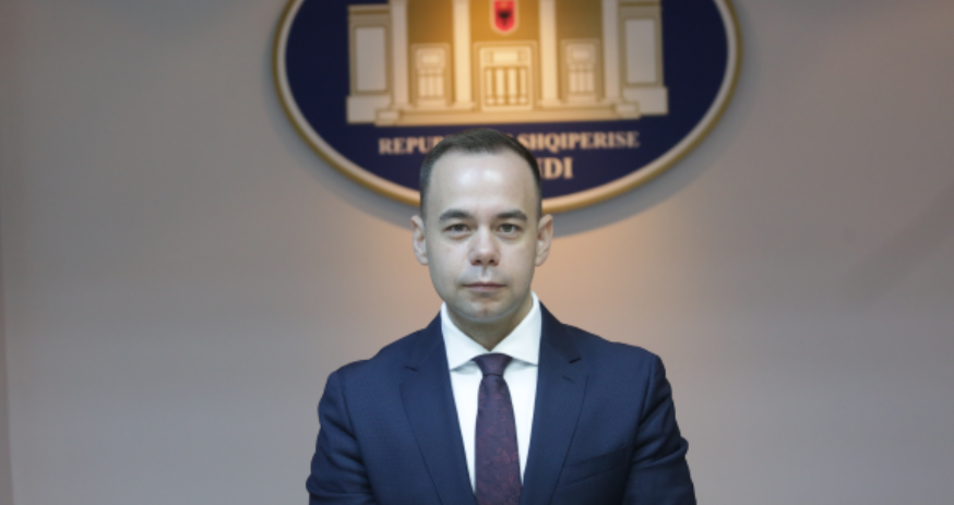Поранешен албански државен секретар и социјалистички пратеник заврши во притвор