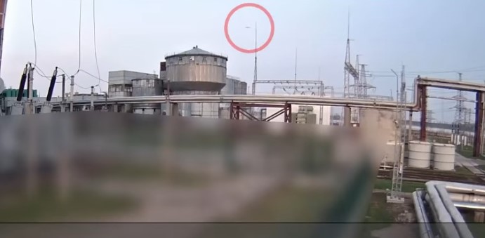 Украинците предупредија дека руски проектили загрозуваат нуклеарна централа