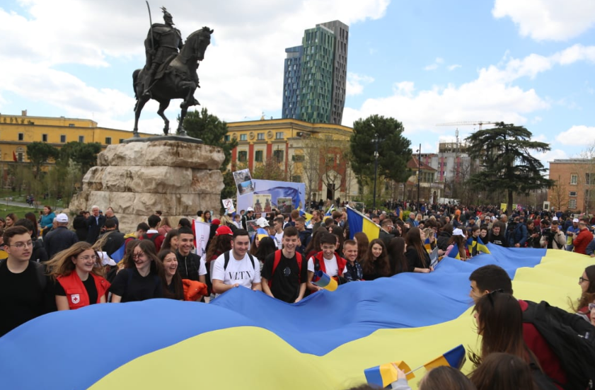 Голем собир во Тирана за поддршка на укранскиот народ
