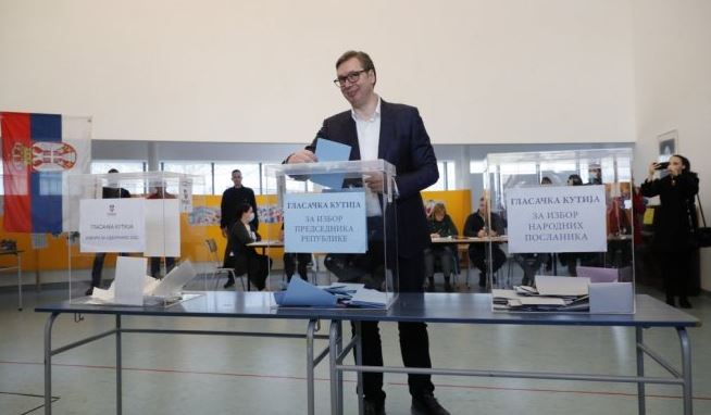 Вучиќ го оствари гласачкото право