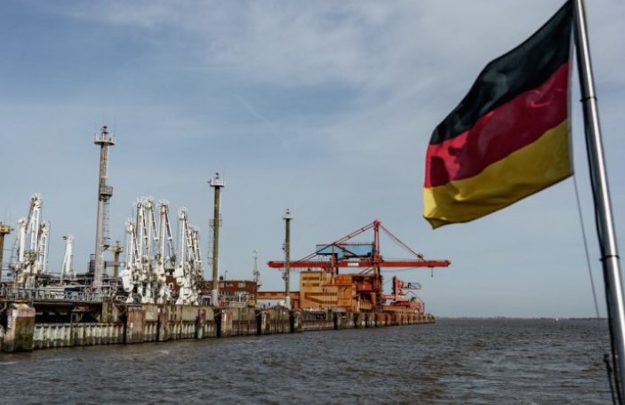 Германија ќе плати 2,5 милијарди евра за изнајмување пловечки терминали за течен гас