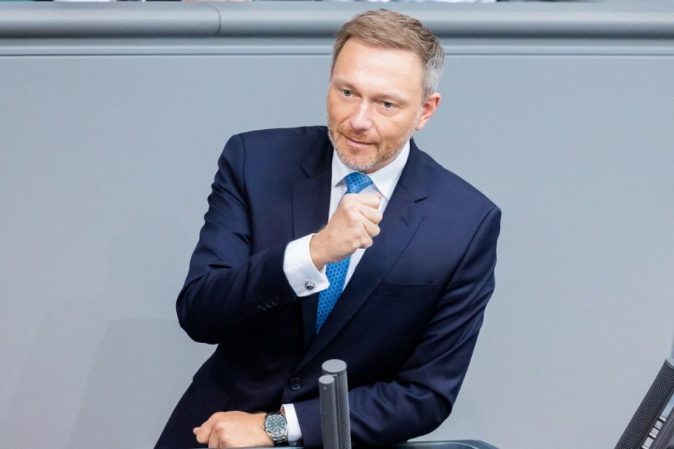 Германскиот министер за финансии позитивен на Ковид во САД