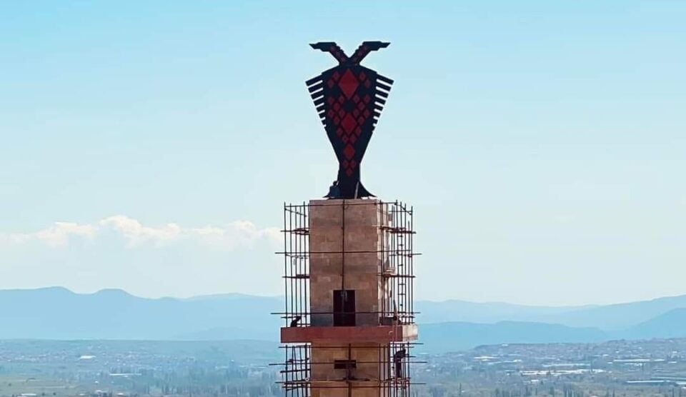 (ФОТО): Споменик за УЧК вреден 200 илјади евра свечено ќе се отвора на 2 мај во кумановско Слупчане