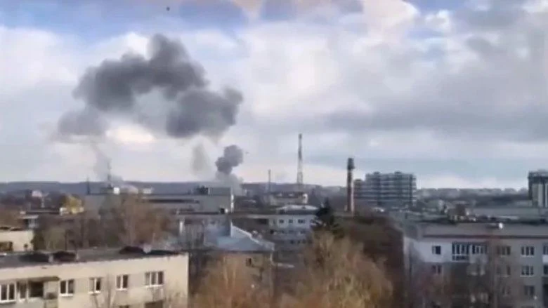 Четири проектили погодиле воен објект во близина на украинскиот град Лавов