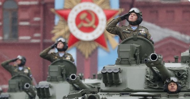 (ВИДЕО) Почна големата воена парада во Москва