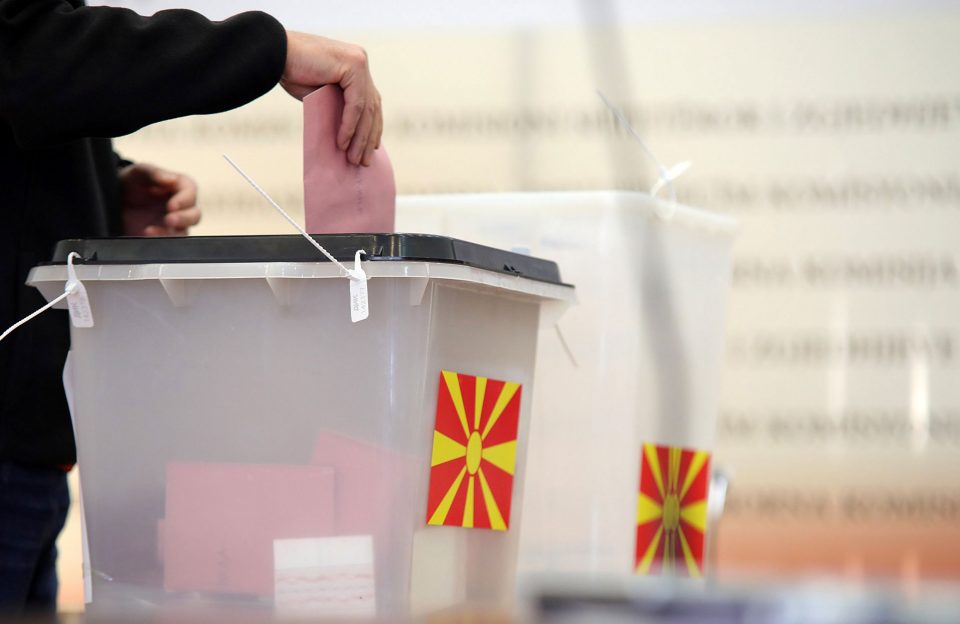 Анкета ИПСОС: ВМРО-ДПМНЕ со двојна предност над СДСМ, огромното мнозинство против францускиот предлог, Ковачевски со непролазна единица како премиер