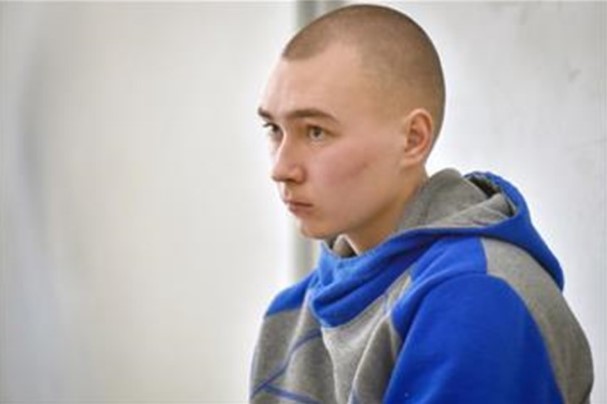 Украинското обвинителство побара доживотен затвор за рускиот војник кому се суди за воени злосторства