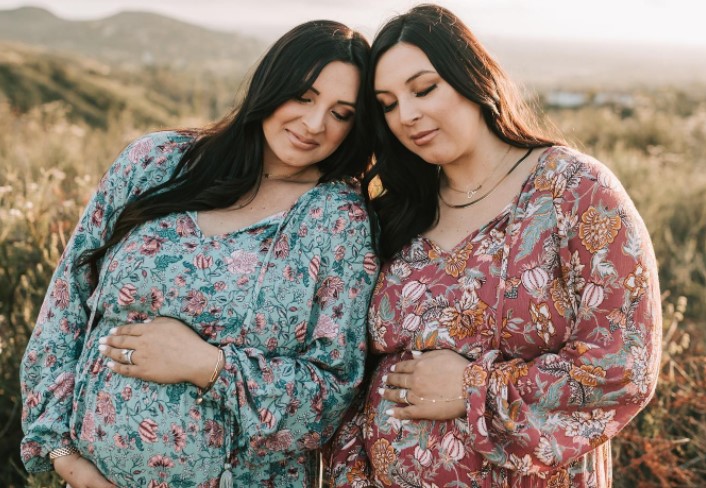 Близначки од САД се породиле ист ден, во иста болница
