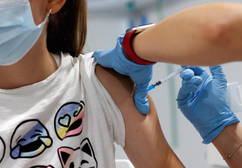 Потребна една доза вакцина против Ковид-19 за децата на возраст од пет до 11 години, сметаат германски експерти
