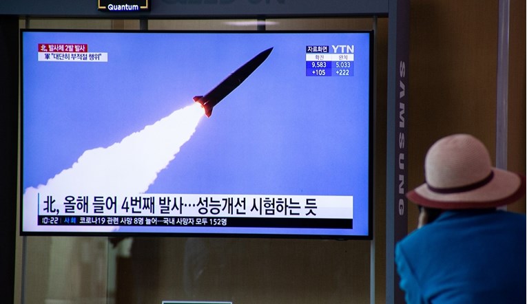 Северна Кореја повторно истрела балистички ракети