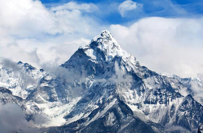 Жена по 10-ти пат се искачи на Монт Еверест