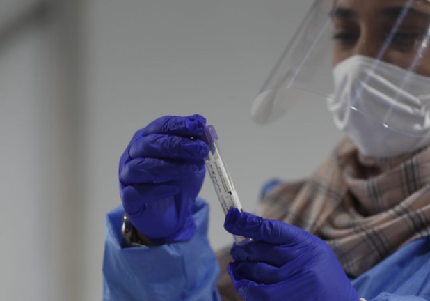 Белгиски научници открија како да го блокираат коронавирусот