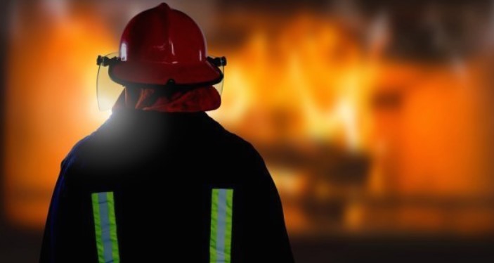 Се запали куќа во скопско – една жена е повредена