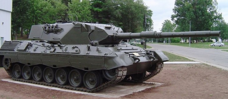 Чешка преговара со Германија за купување тенкови, своите ги праќа во Украина
