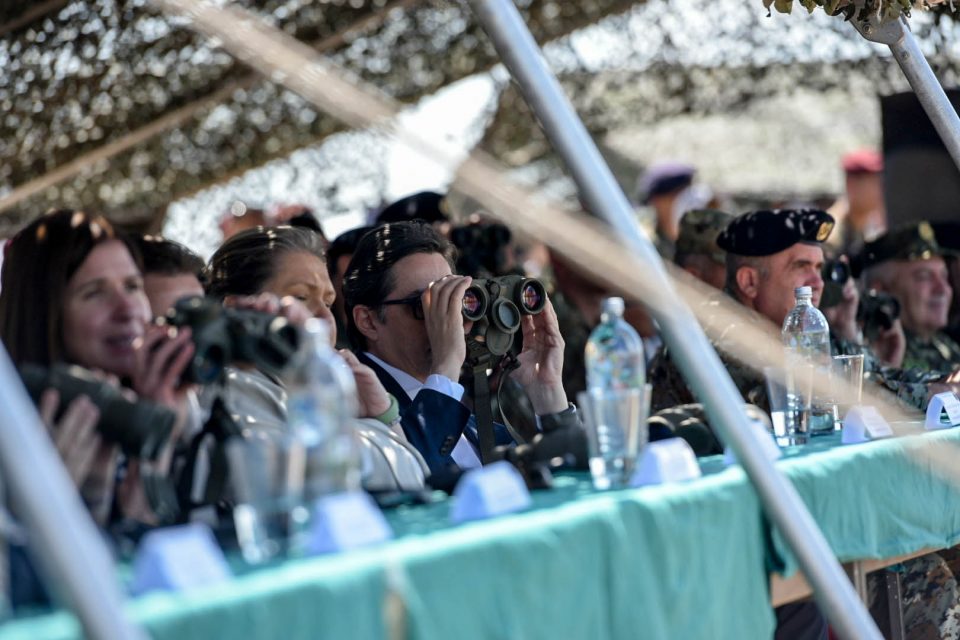 (ФОТО) Претседателот Пендаровски присуствуваше на воената вежба „Брз одговор 22“ на Криволак
