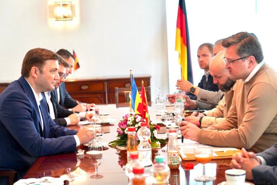 Османи – Кулеба: Наједноставен пат за демонстрирање на стратешкото лидерство на ЕУ е старт на пристапните преговори со Македонија