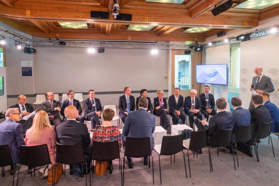 Претседателот Пендаровски на лидерски дипломатски дијалог за Западен Балкан во Давос