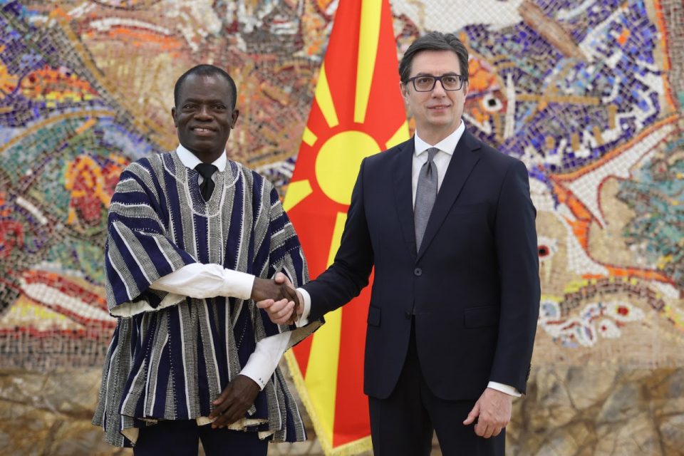 Пендаровски ги прими акредитивите на новите амбасадори на Монголија и на Гана