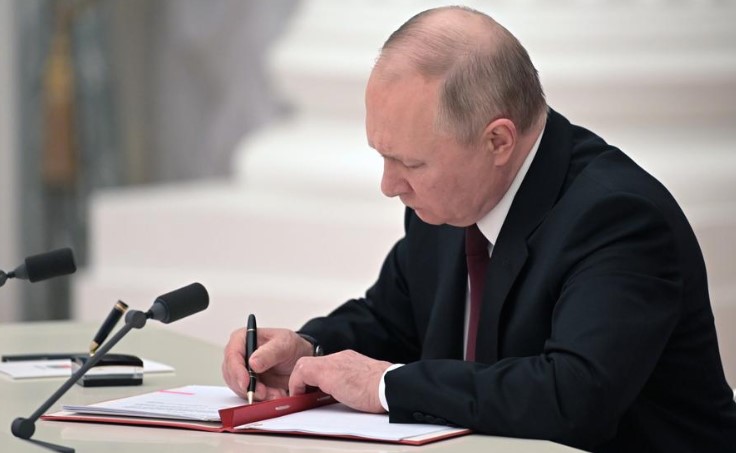 Путин ги потпиша документите за анексија на окупираните делови од Украина