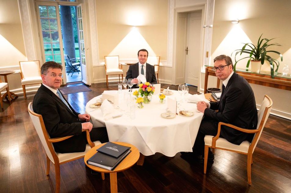 Вучиќ, Курти и Лајчак на вечера во Берлин разговараа за продолжување на дијалогот