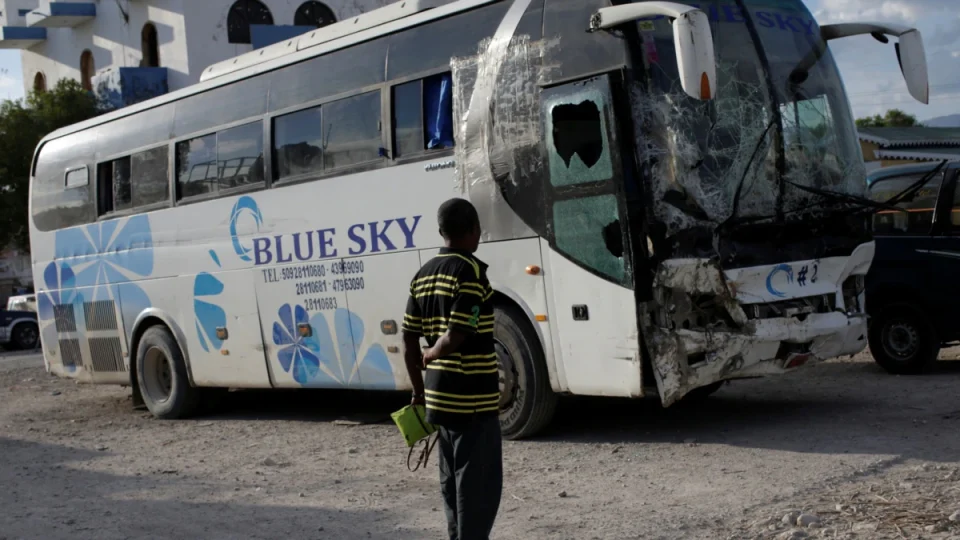 Банда на Хаити киднапирала 38 лица од два автобуса