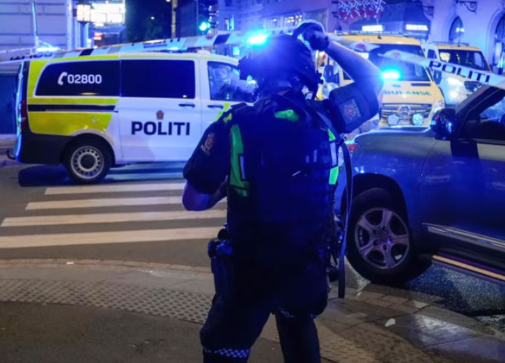 Норвешка полиција: Престрелките во Осло ги третираме како „терористички напад“