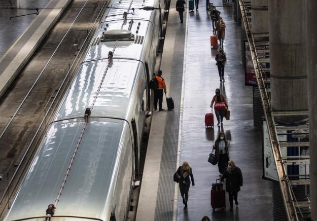 Судир на воз и локомотива во Шпанија, 22 повредени