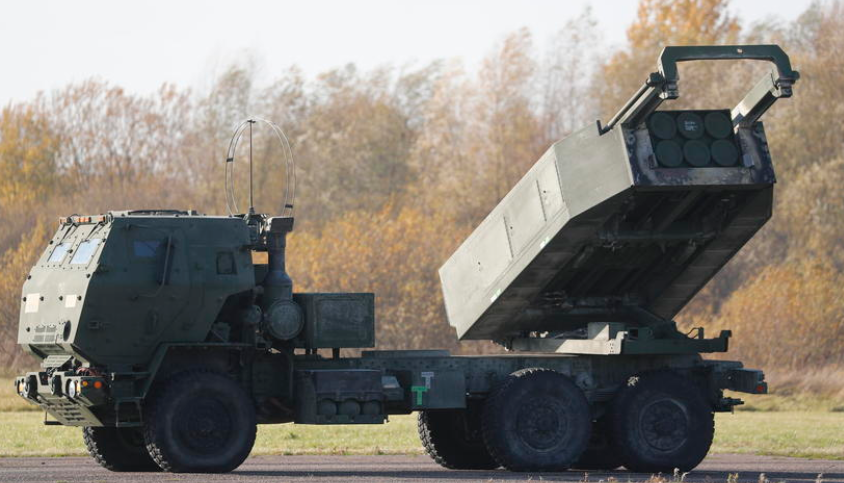 Украина: Американските ракетни системи „ХИМАРС“ пристигнаа во земјата