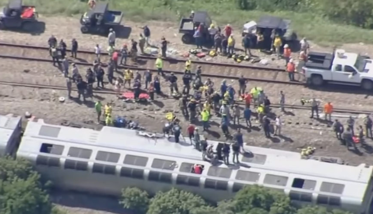 Најмалку тројца загинати во железничка несреќа во САД