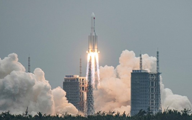 Кина испраќа тројца астронаути на недовршената вселенска станица