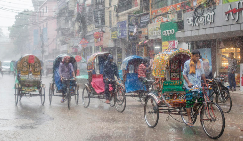 Силни бури во Бангладеш и во Индија, најмалку 59 жртви